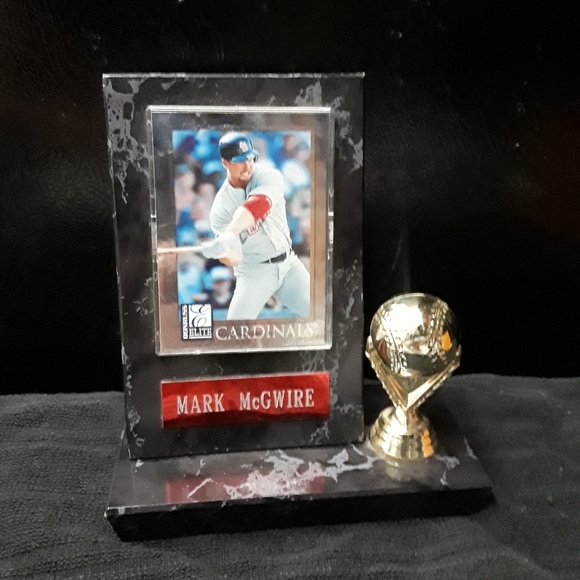 MLB St. Louis Cardinals Mark McGwire Plaque Card - Picture 13 of 13